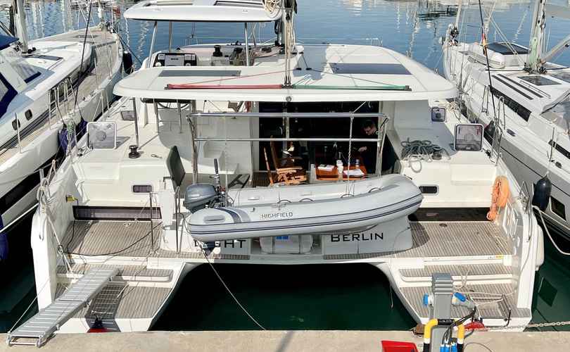 Lagoon 42