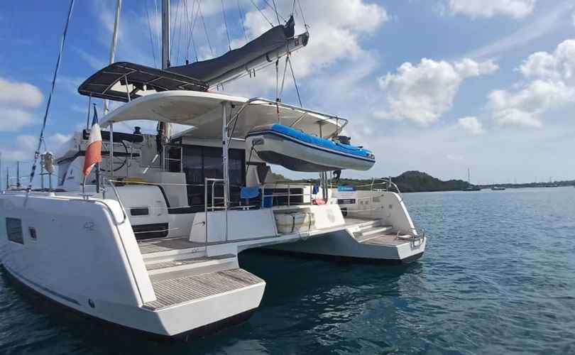 Lagoon 42