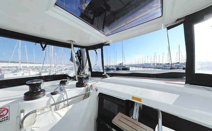 Lagoon 42