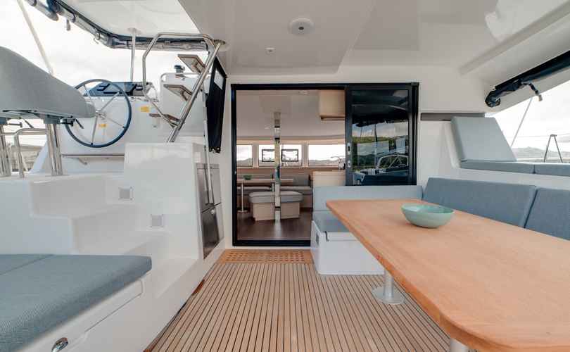 Lagoon 42