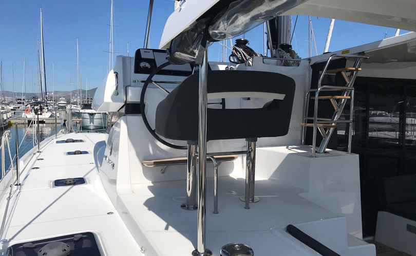 Lagoon 42
