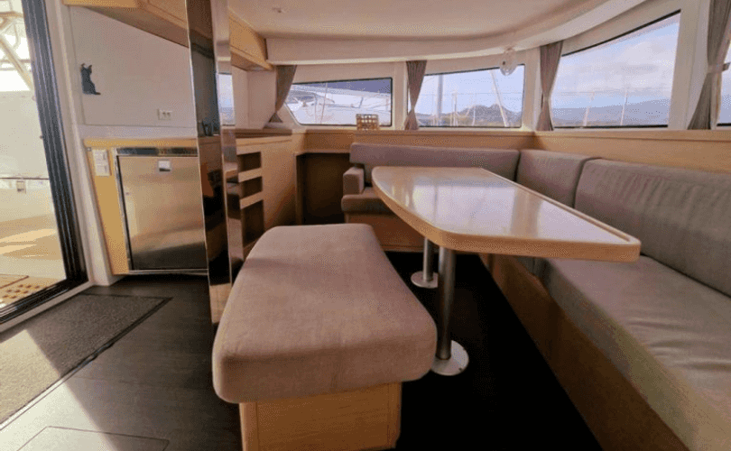 Lagoon 42