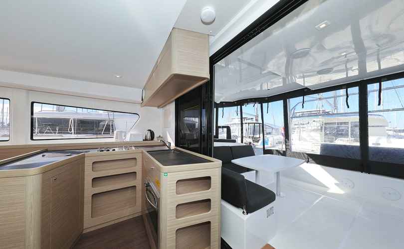Lagoon 42