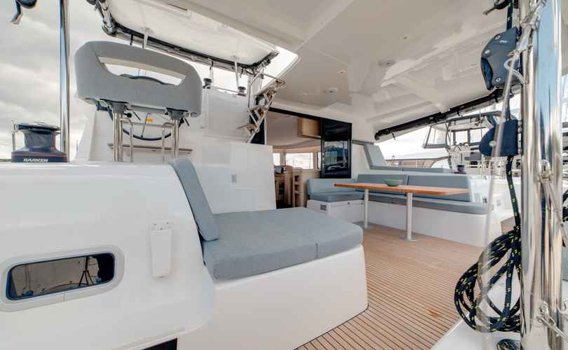 Lagoon 42