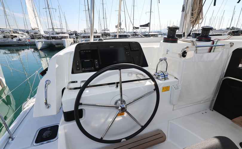 Lagoon 42