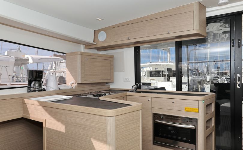 Lagoon 42