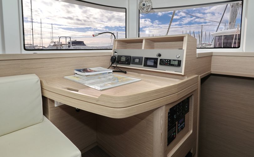 Lagoon 42