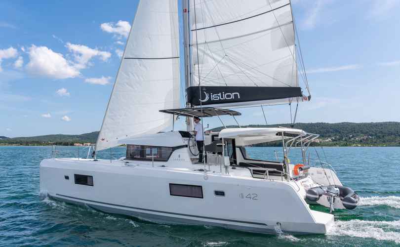Lagoon 42