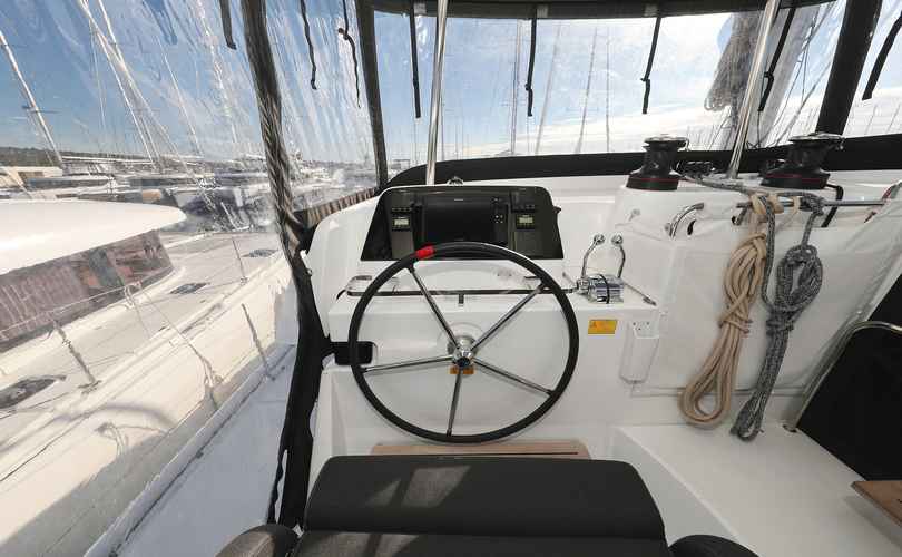 Lagoon 42