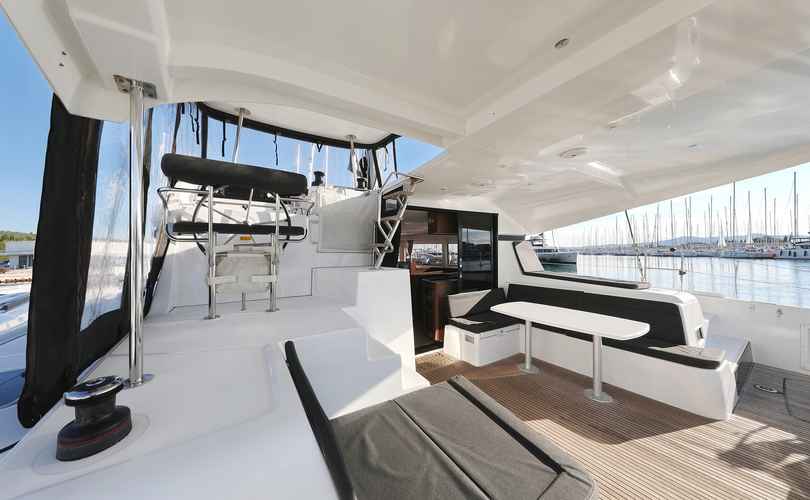 Lagoon 42