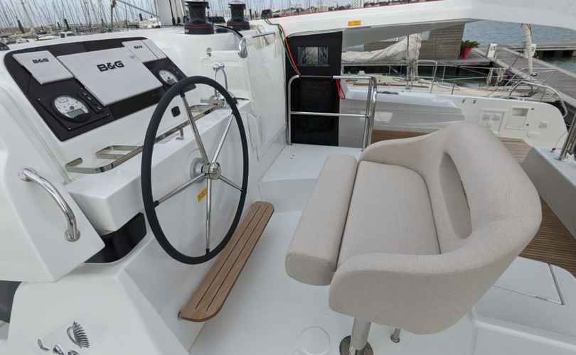 Lagoon 42