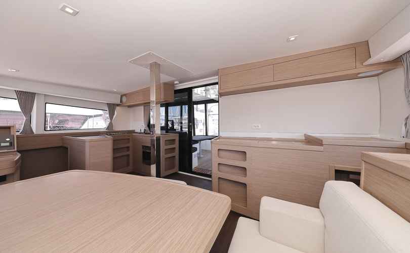 Lagoon 42