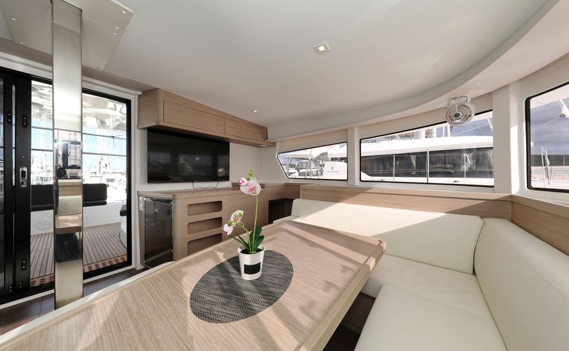 Lagoon 42