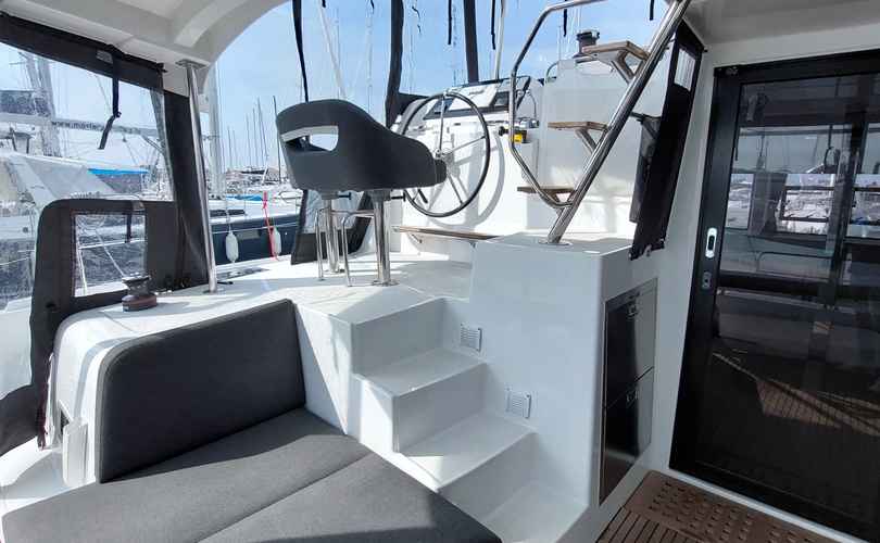 Lagoon 42