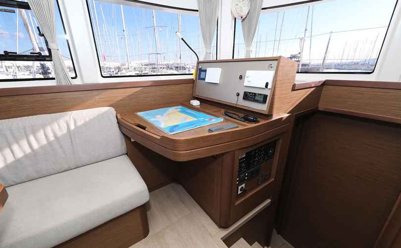 Lagoon 42