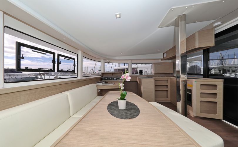 Lagoon 42