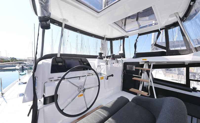 Lagoon 42