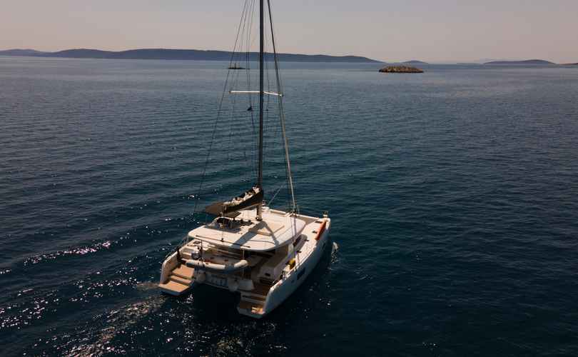 Lagoon 42