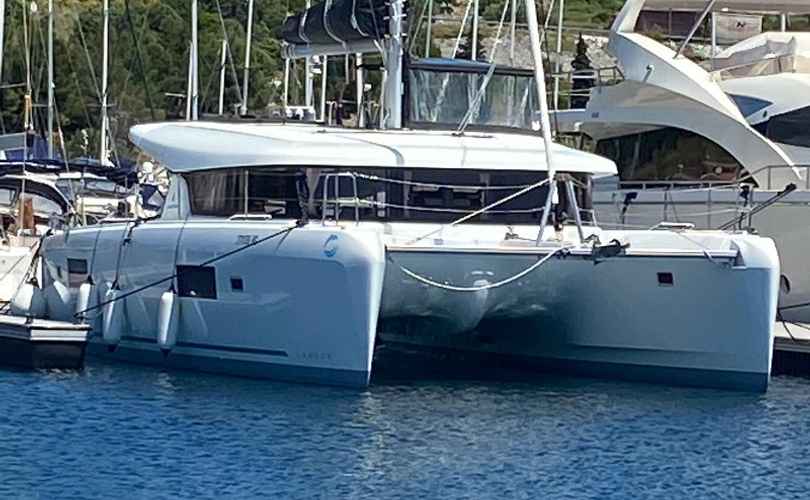 Lagoon 42