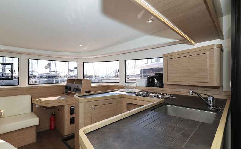 Lagoon 42