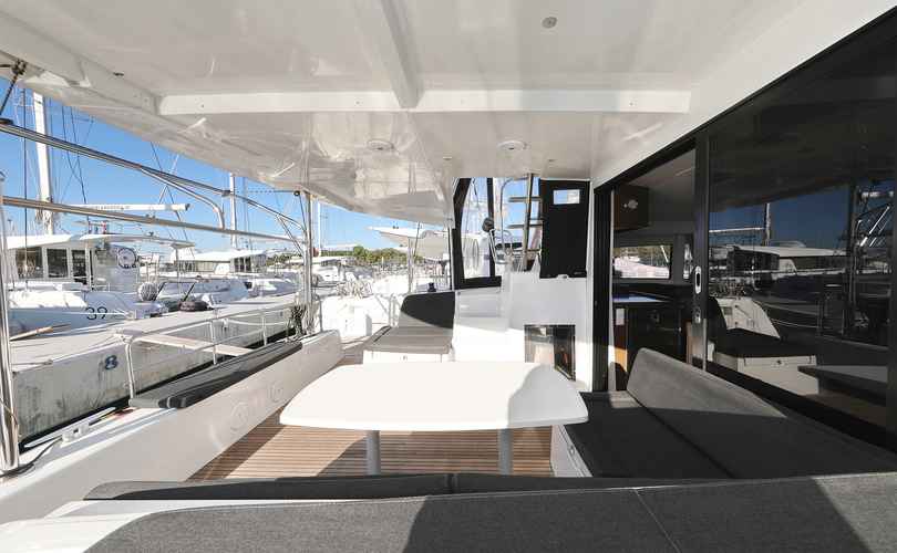 Lagoon 42