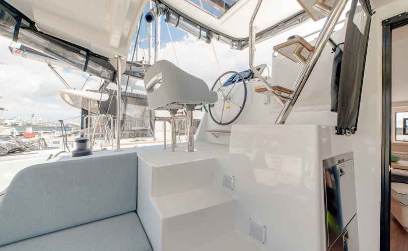 Lagoon 42