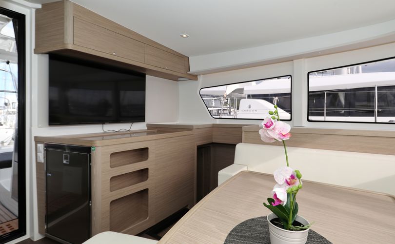 Lagoon 42
