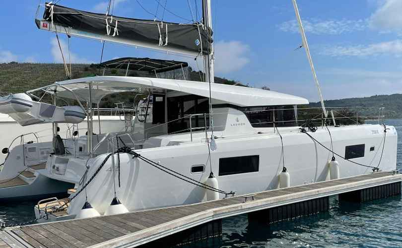Lagoon 42