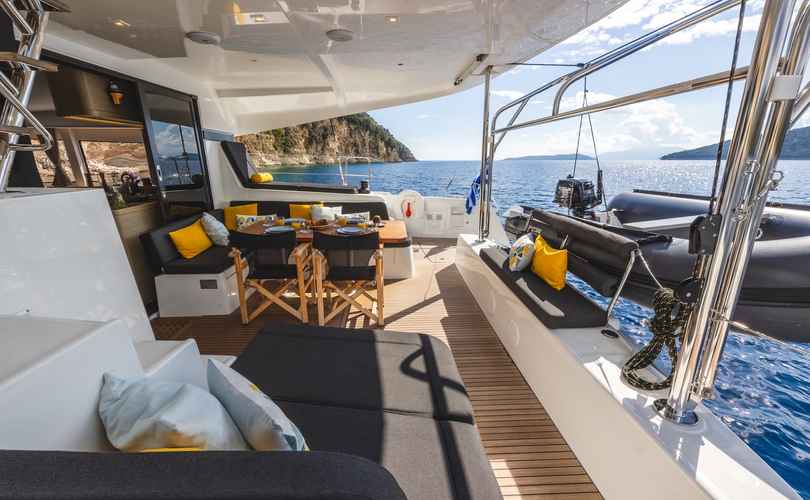 Lagoon 42