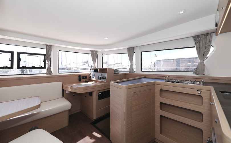 Lagoon 42