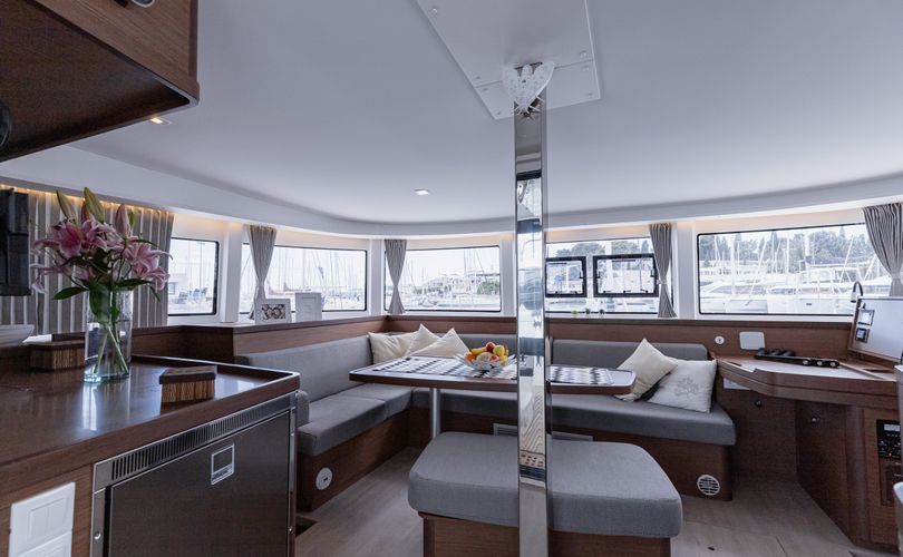 Lagoon 42