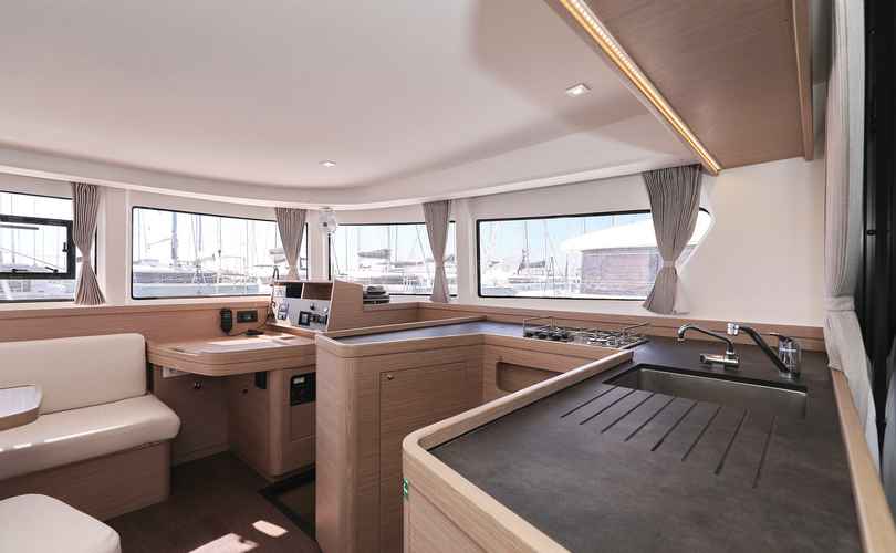 Lagoon 42