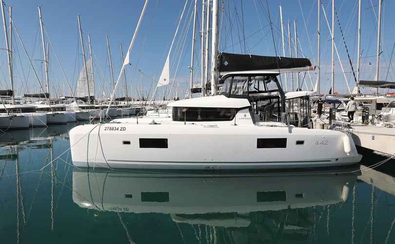 Lagoon 42