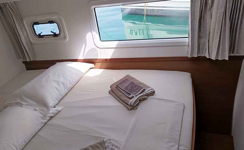 Lagoon 42