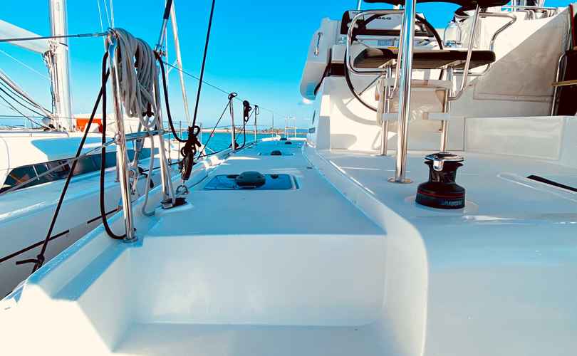 Lagoon 42