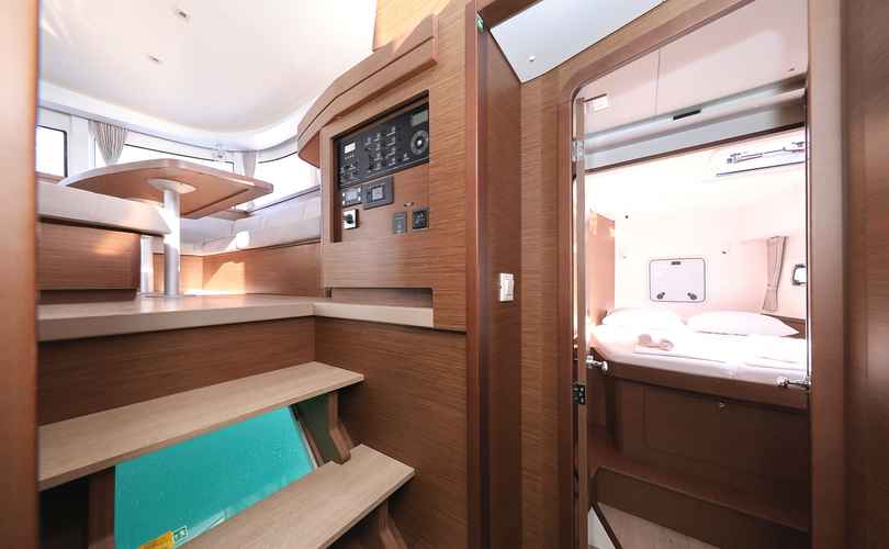Lagoon 42