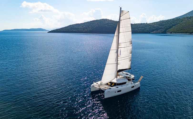 Lagoon 42