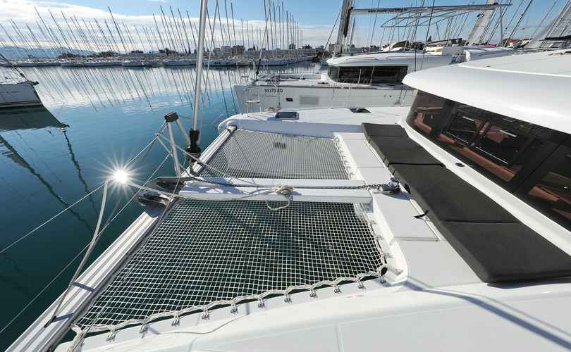 Lagoon 42