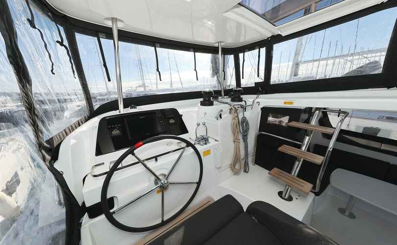 Lagoon 42