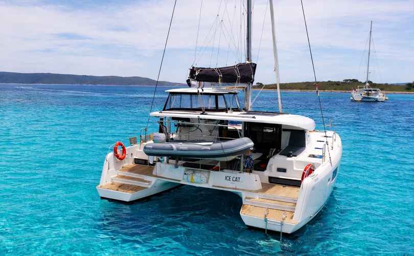Lagoon 42