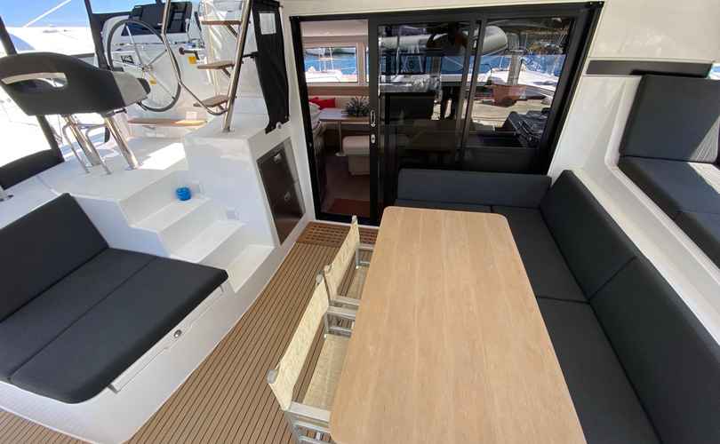 Lagoon 42