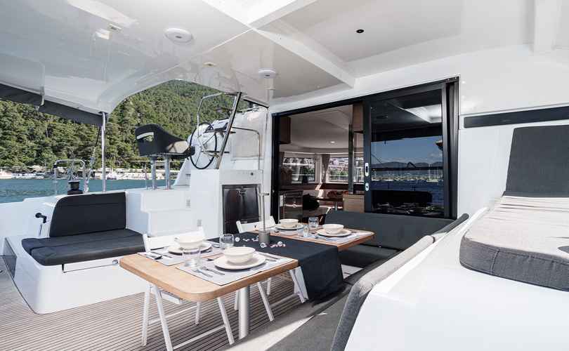Lagoon 42