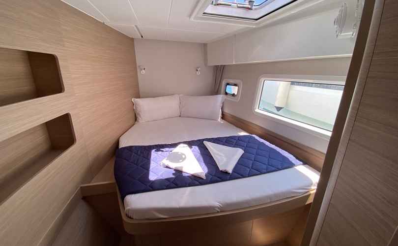 Lagoon 42