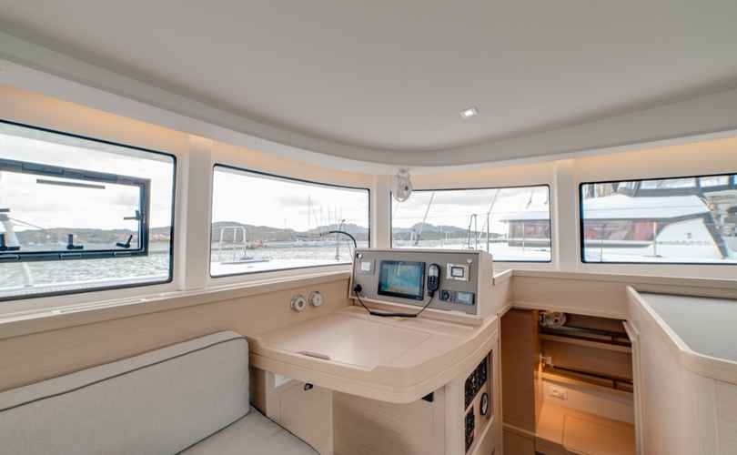 Lagoon 42