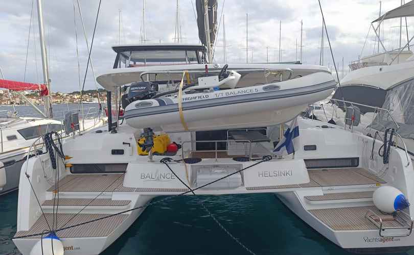 Lagoon 42