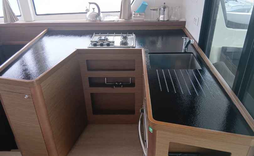Lagoon 42