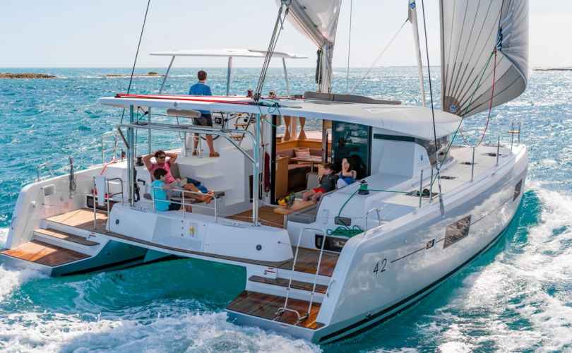 Lagoon 42
