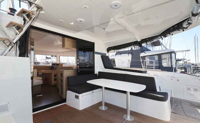 Lagoon 42