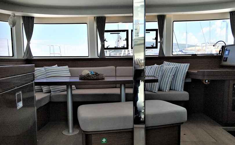 Lagoon 42
