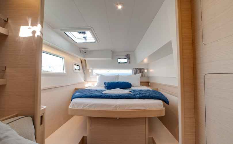 Lagoon 42